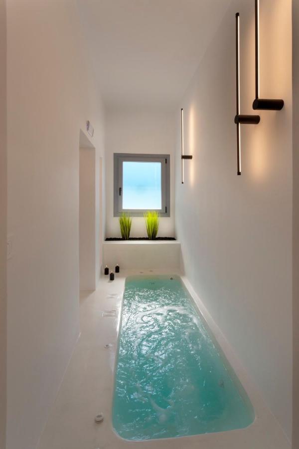 Linea Luxury Suites Fira  Exterior photo