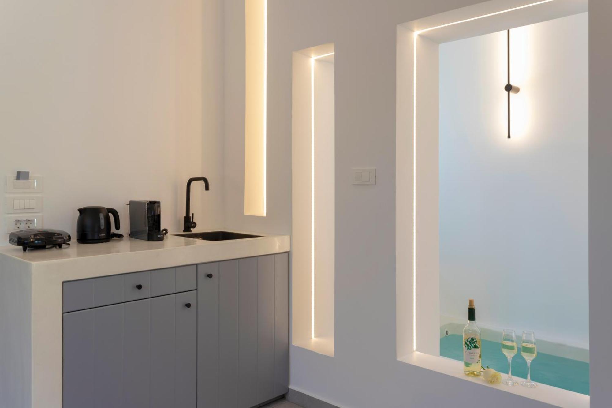 Linea Luxury Suites Fira  Exterior photo